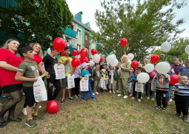 Сотрудники ОП г.Альметьевск провели благотворительную акцию в честь » Международного Дня Защиты Детей»